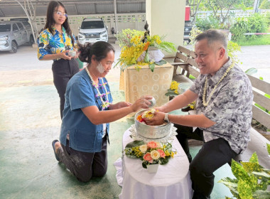 กิจกรรมสืบสานวัฒนธรรมไทย เนื่องในเทศกาลวันสงกรานต์ ประจำปี ... พารามิเตอร์รูปภาพ 45